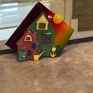 House Pins by Lucinda‎ flower pot/flower